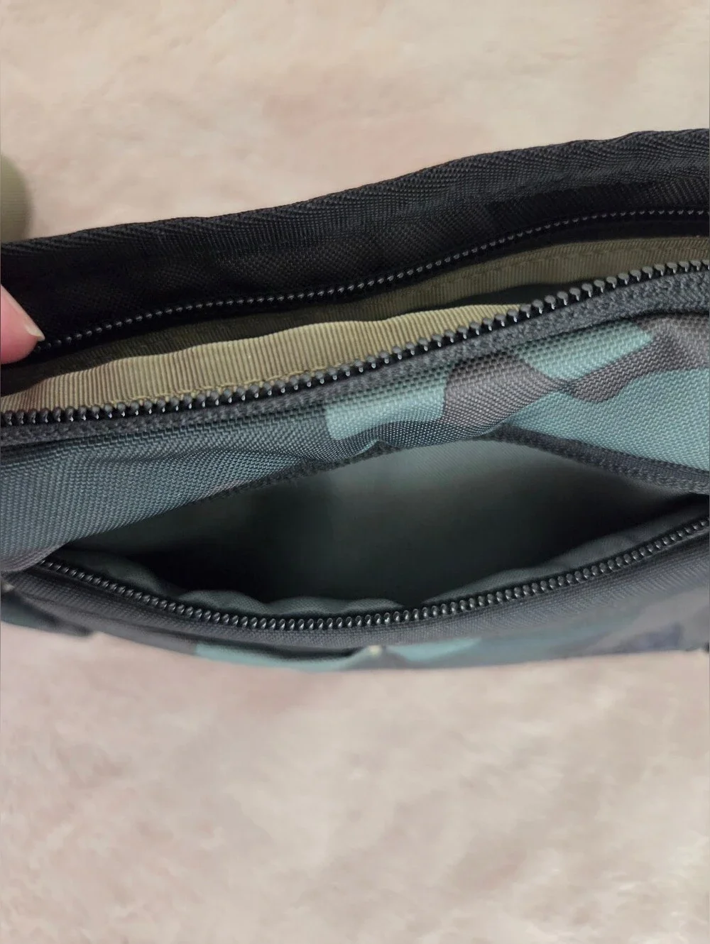 The North Face Camouflage Waist Bag Belt Bag Camo NWOT Excellent Condition